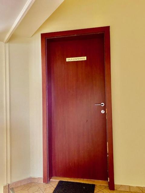 Pensiunea Casa Saxonia Rîşnov Exteriör bild